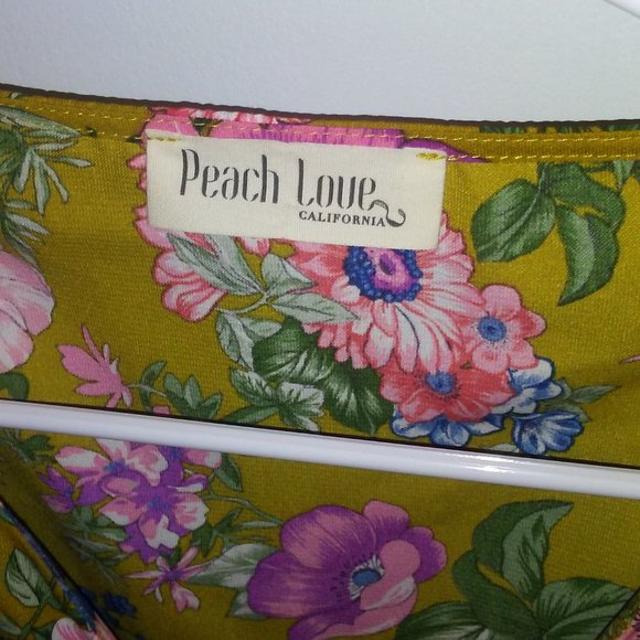 Boutique Top - Picture 3 of 3